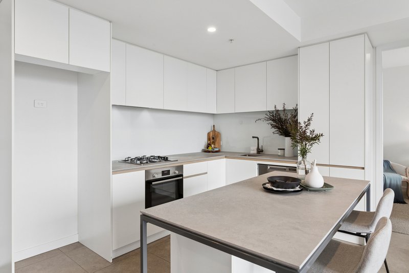 Photo - 1707/17 Penny Place, Adelaide SA 5000 - Image 9