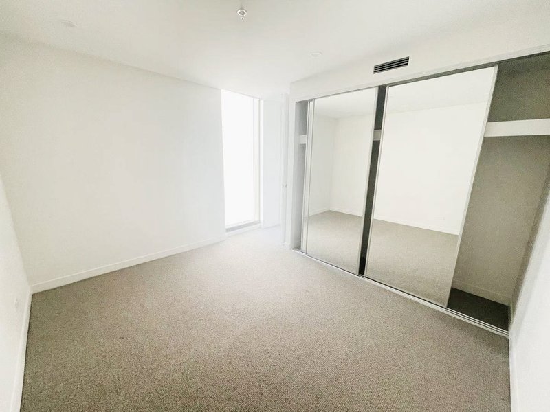 Photo - 1708/29 Angas Street, Adelaide SA 5000 - Image 10