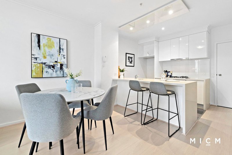 Photo - 1708/63 Whiteman Street, Southbank VIC 3006 - Image 3