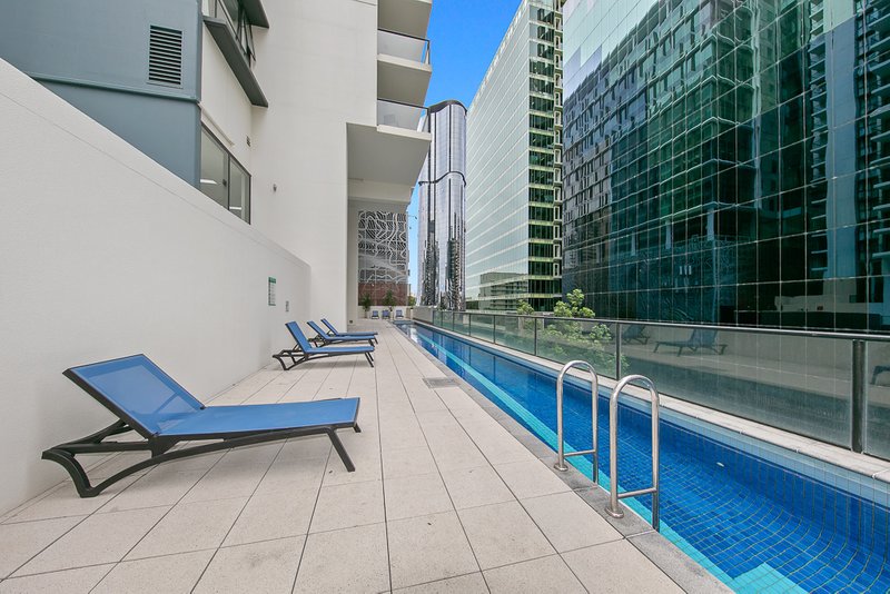 Photo - 1708/79 Albert Street, Brisbane City QLD 4000 - Image 9
