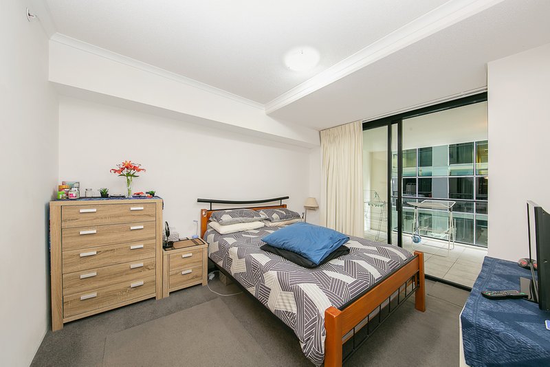 Photo - 1708/79 Albert Street, Brisbane City QLD 4000 - Image 6