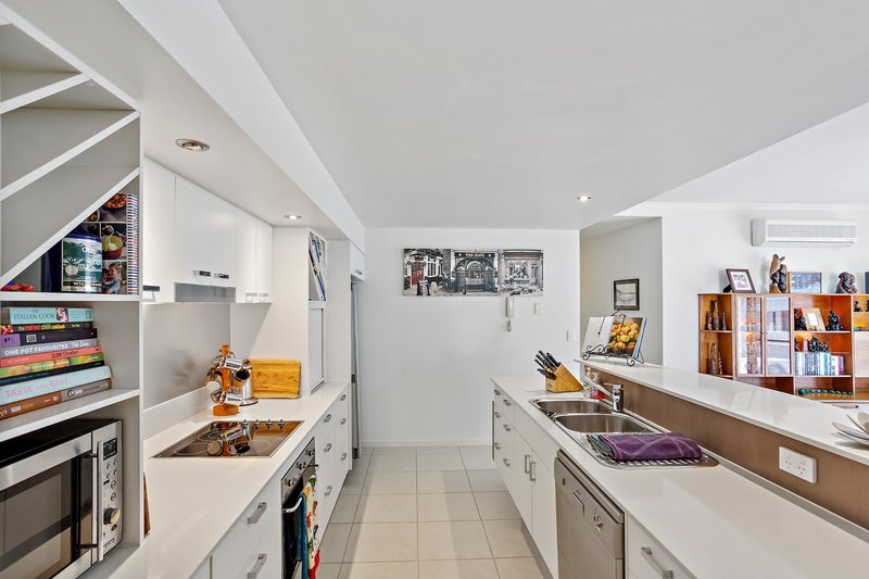 Photo - 1/71-73 Duporth Avenue, Maroochydore QLD 4558 - Image 8