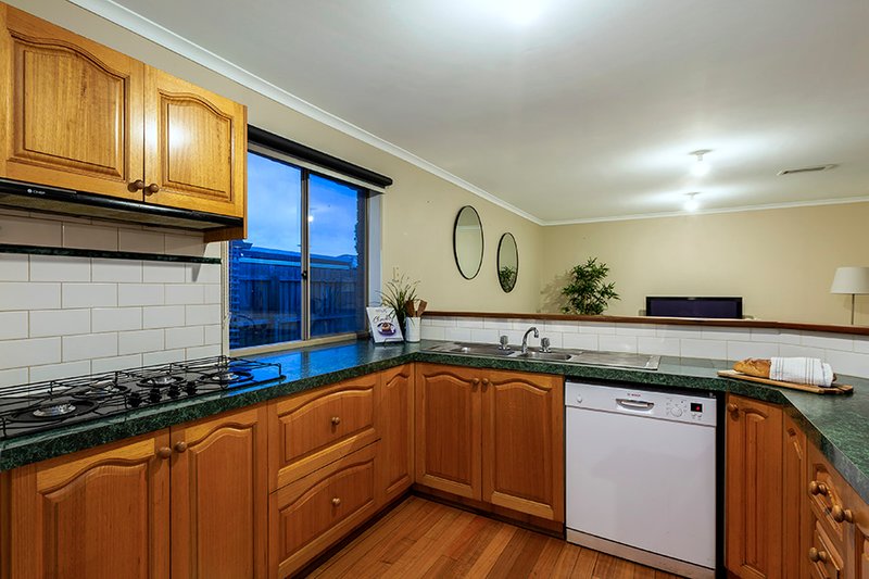 Photo - 171 Bellbridge Drive, Hoppers Crossing VIC 3029 - Image 12