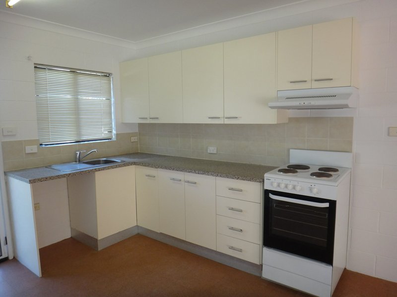 Photo - 1/71 Boland Street, Westcourt QLD 4870 - Image