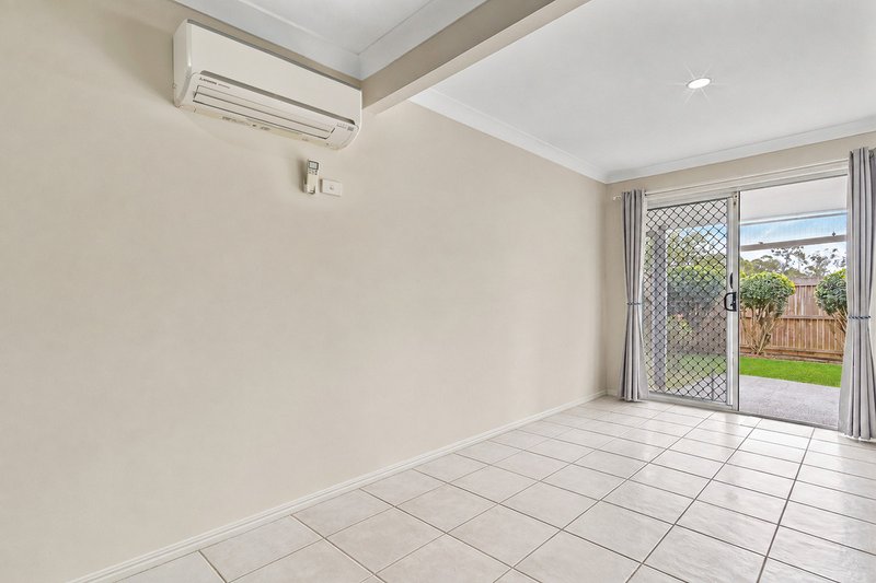 Photo - 17/1 Daintree Drive, Parkinson QLD 4115 - Image 6