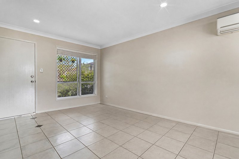 Photo - 17/1 Daintree Drive, Parkinson QLD 4115 - Image 8