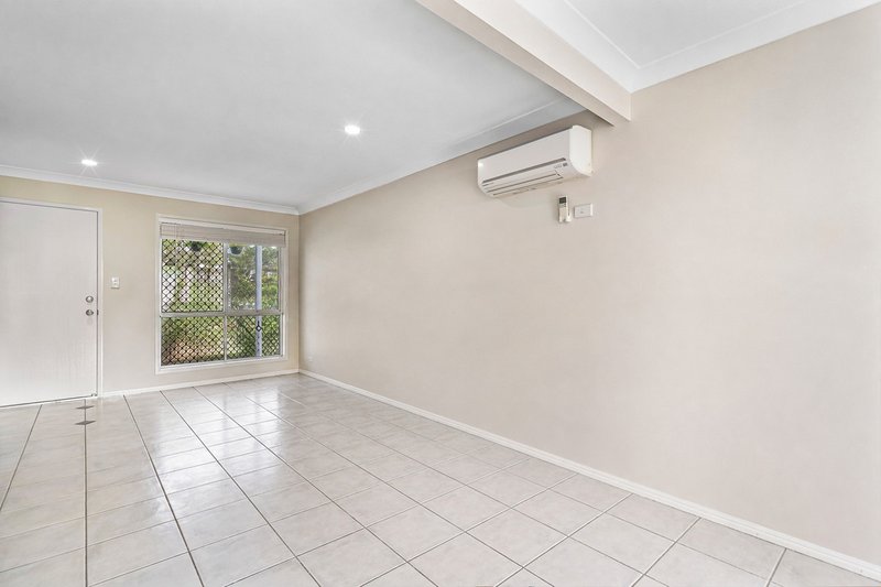 Photo - 17/1 Daintree Drive, Parkinson QLD 4115 - Image 9