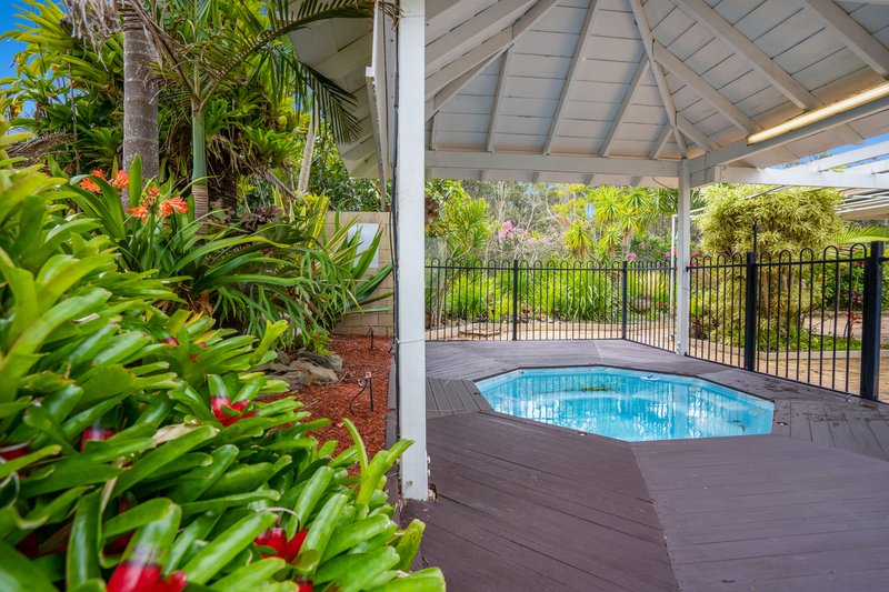 Photo - 171 Endeavour Drive, Banksia Beach QLD 4507 - Image 4