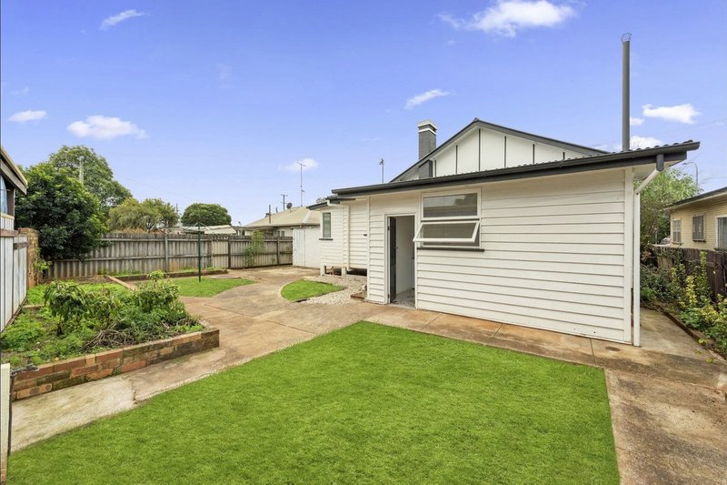 Photo - 171 Holberton Street, Newtown QLD 4350 - Image 2