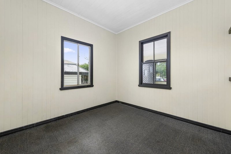 Photo - 171 Holberton Street, Newtown QLD 4350 - Image 8