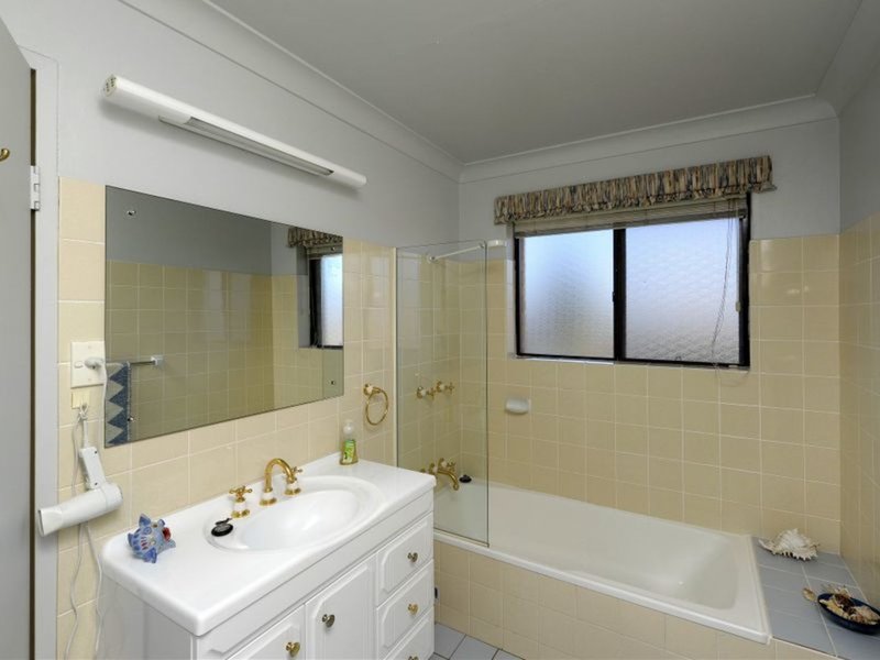 Photo - 17/1 Intrepid Close, Nelson Bay NSW 2315 - Image 4