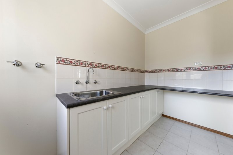 Photo - 17/1 Malouf Court, Pakenham VIC 3810 - Image 8