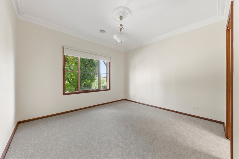 Photo - 17/1 Malouf Court, Pakenham VIC 3810 - Image 11