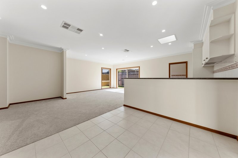 Photo - 17/1 Malouf Court, Pakenham VIC 3810 - Image 15