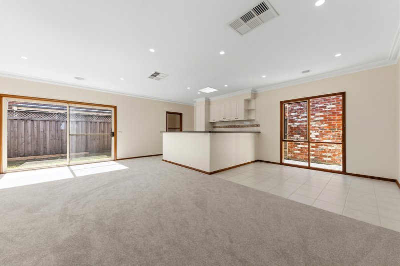 Photo - 17/1 Malouf Court, Pakenham VIC 3810 - Image 16