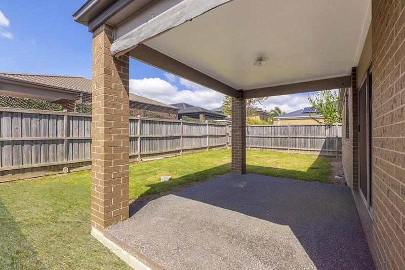 Photo - 171 Mountainview Boulevard, Cranbourne North VIC 3977 - Image 9