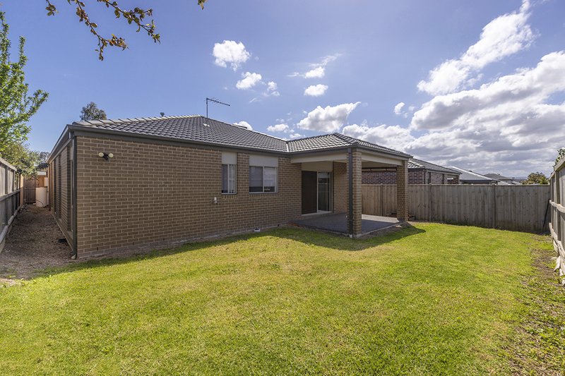 Photo - 171 Mountainview Boulevard, Cranbourne North VIC 3977 - Image 10