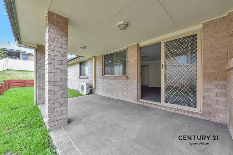 Photo - 171 Northlakes Drive, Cameron Park NSW 2285 - Image 2