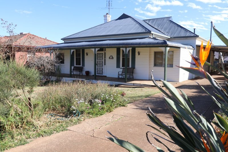 171 Polaris Street, Temora NSW 2666