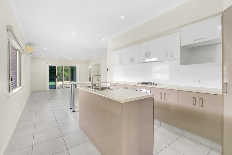 Photo - 171 Roberts Drive, Trinity Beach QLD 4879 - Image 6
