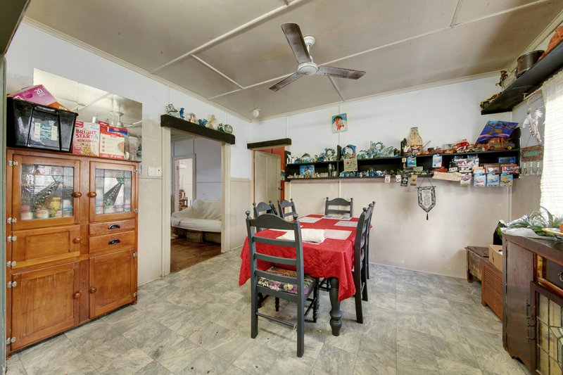 Photo - 171 Toolooa Street, South Gladstone QLD 4680 - Image 10