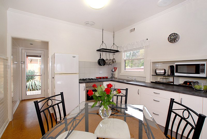 Photo - 1/71 Underwood Road, Ferntree Gully VIC 3156 - Image 3