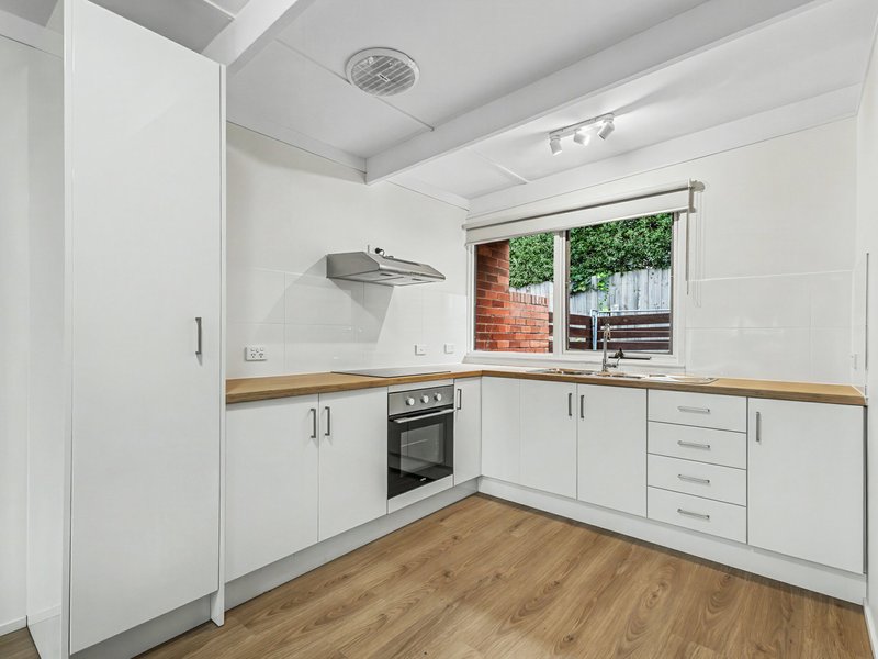 Photo - 1/71 Warrandyte Road, Ringwood VIC 3134 - Image 4