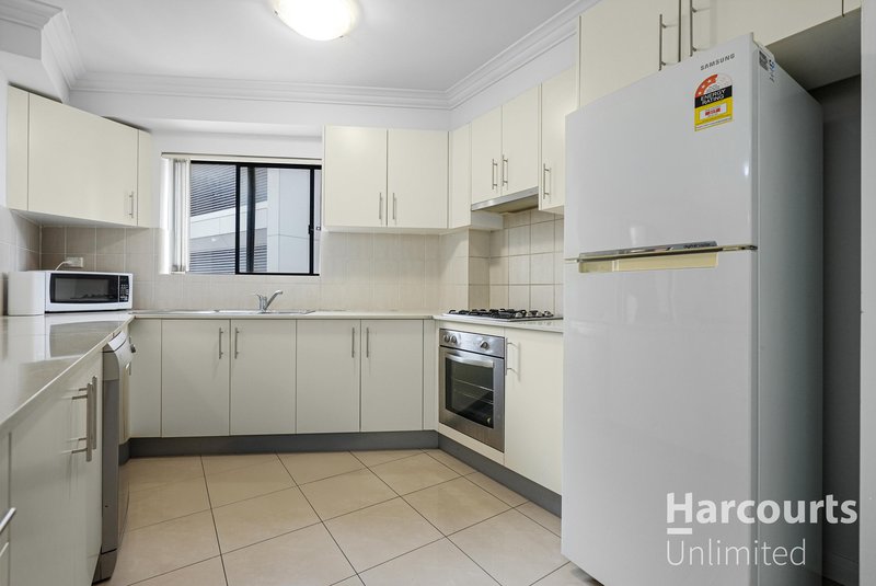 Photo - 17/101 Marsden Street, Parramatta NSW 2150 - Image 8