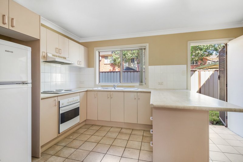 Photo - 17/11 Greenfield Road, Greenfield Park NSW 2176 - Image 2