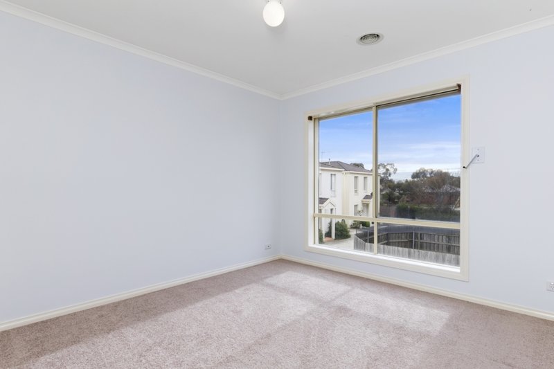 Photo - 17/11 Harrison Court, Altona Meadows VIC 3028 - Image 8