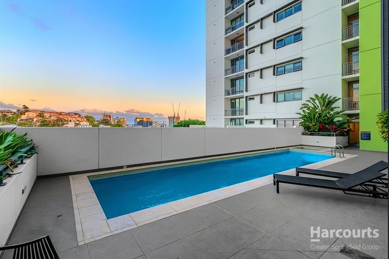 Photo - 1711/29-35 Campbell Street, Bowen Hills QLD 4006 - Image 9