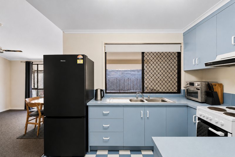 Photo - 17/12 Denmans Camp Road, Torquay QLD 4655 - Image 3