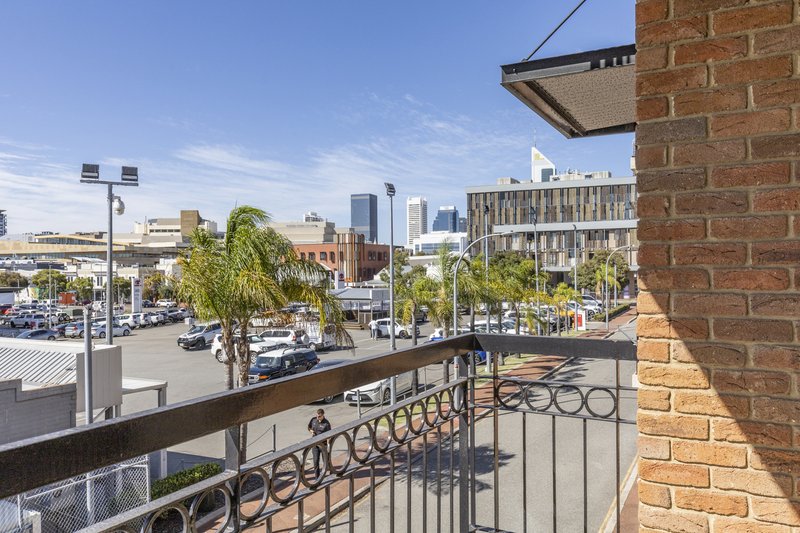 Photo - 17/120-122 Lake Street, Perth WA 6000 - Image 6