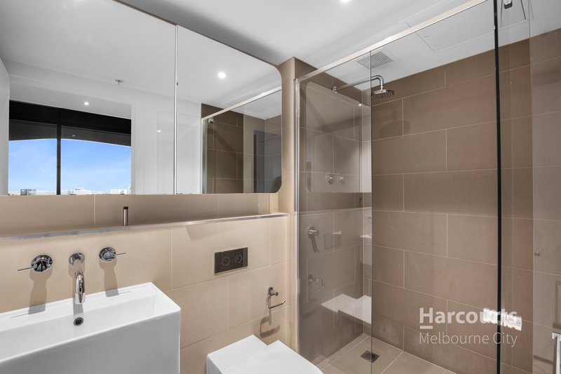 Photo - 1713/551 Swanston Street, Carlton VIC 3053 - Image 6