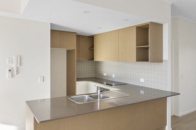 Photo - 17/137 Scottsdale Drive, Robina QLD 4226 - Image 7