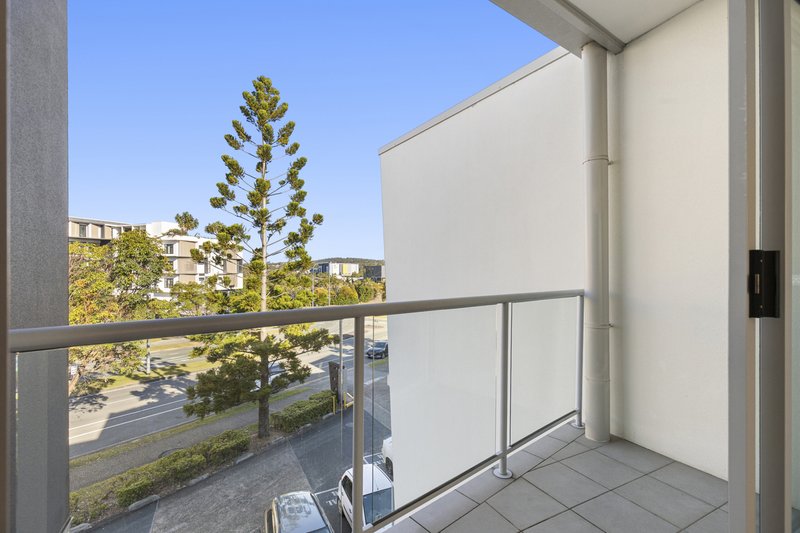 Photo - 17/137 Scottsdale Drive, Robina QLD 4226 - Image 14