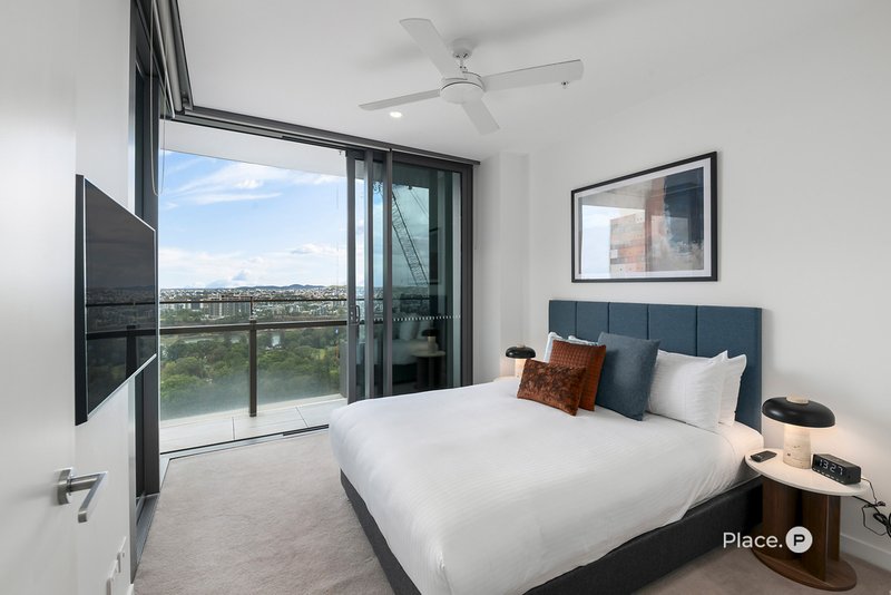 Photo - 1713/8 Margaret Street, Brisbane City QLD 4000 - Image 9