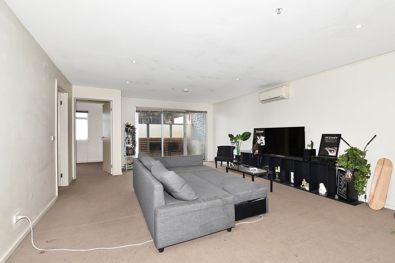 Photo - 17/14 Bell Street, Coburg VIC 3058 - Image 5