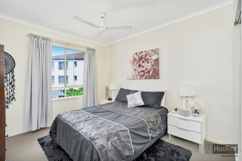 Photo - 17/142 Stanhill Drive, Surfers Paradise QLD 4217 - Image 5