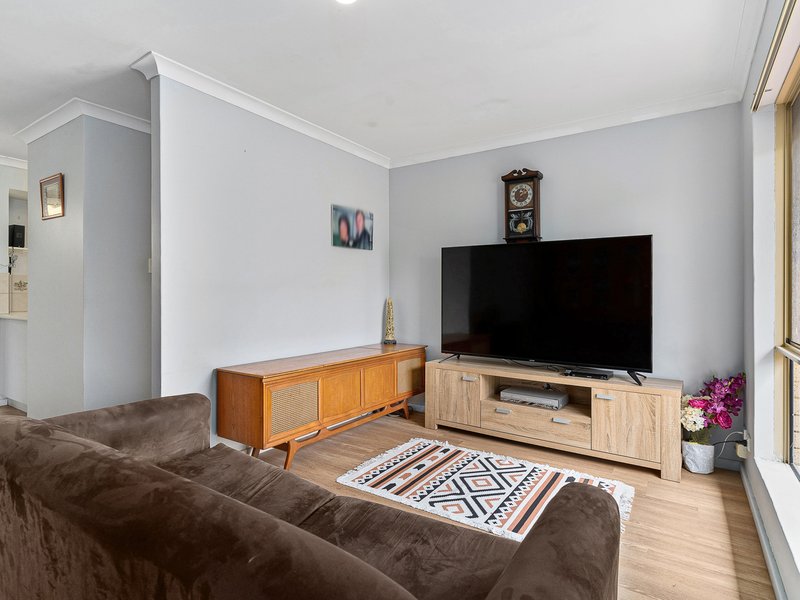 Photo - 17/15-17 Ashford Avenue, Rockingham WA 6168 - Image 4