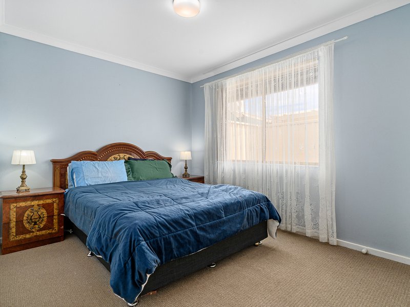 Photo - 17/15-17 Ashford Avenue, Rockingham WA 6168 - Image 8