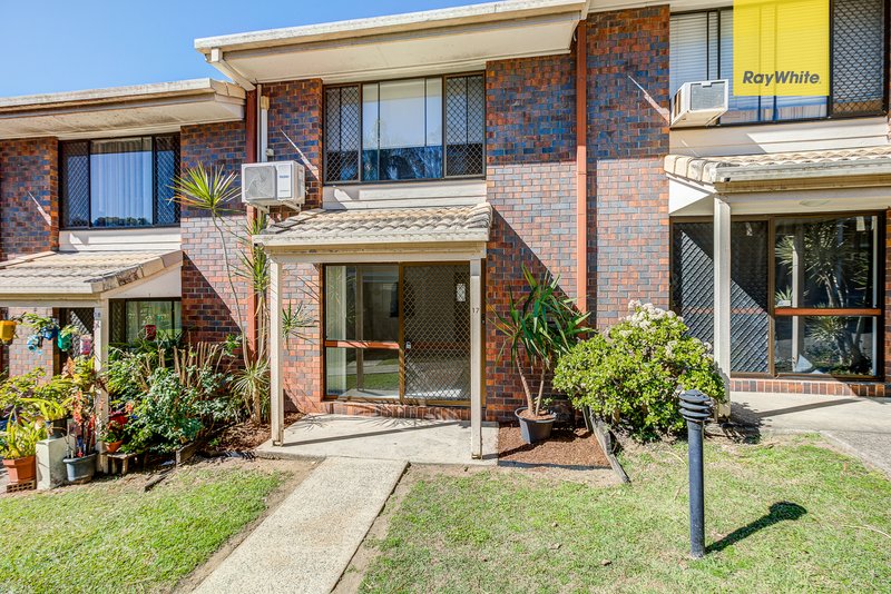 Photo - 17/15 Smith Road, Woodridge QLD 4114 - Image 1