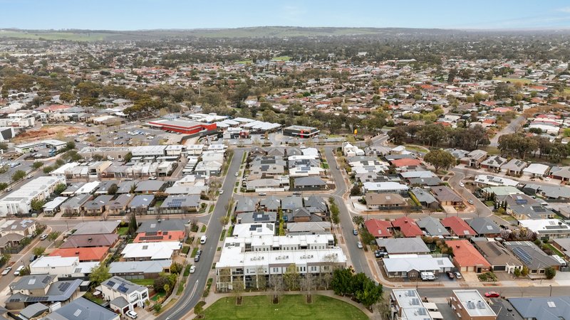 Photo - 17/16 Swinden Crescent, Blakeview SA 5114 - Image 10
