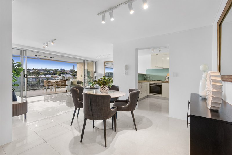 Photo - 17/164 Macquarie Street, St Lucia QLD 4067 - Image 6