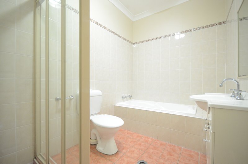 Photo - 17/17-19 Page Street, Wentworthville NSW 2145 - Image 6