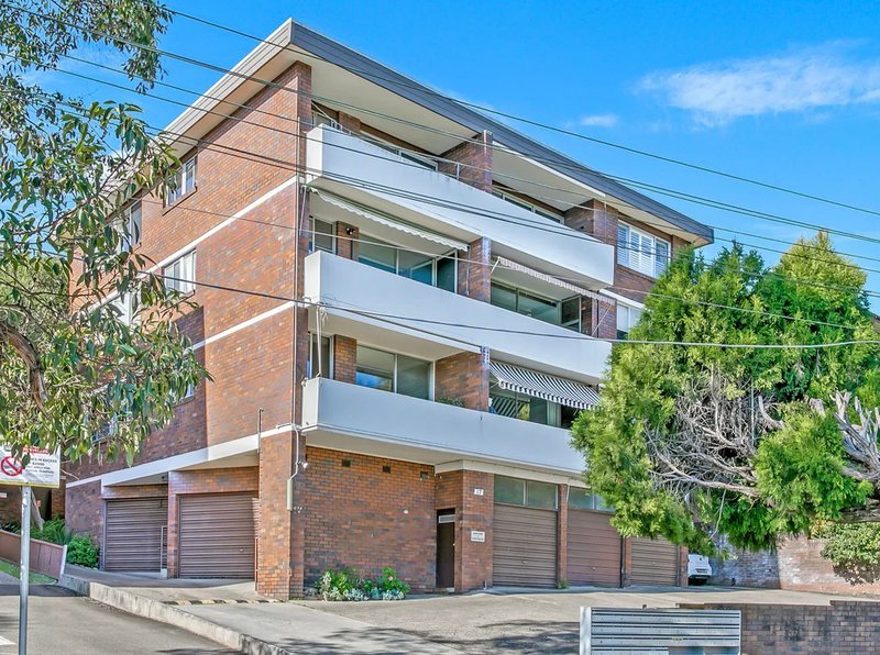 Photo - 17/17 Meadow Crescent, Meadowbank NSW 2114 - Image 1