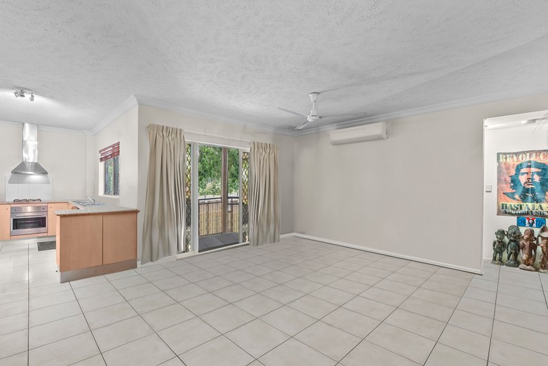 Photo - 1717/2-10 Greenslopes Street, Cairns North QLD 4870 - Image 5