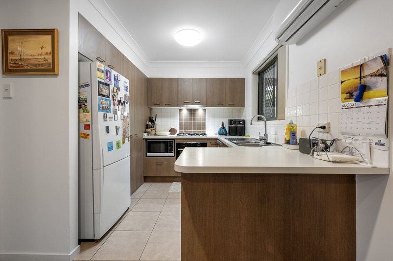 Photo - 17/18 Nambucca Close, Murrumba Downs QLD 4503 - Image 2