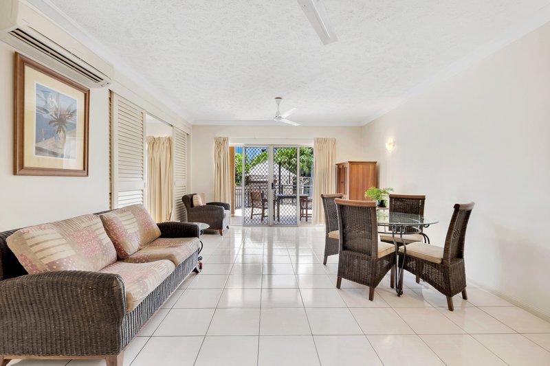 Photo - 1718/2-10 Greenslopes Street, Cairns North QLD 4870 - Image 3