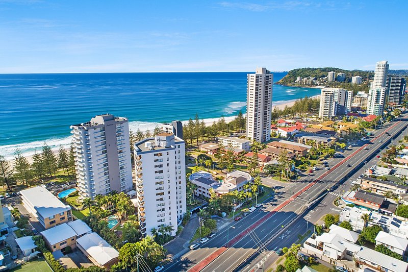 Photo - 17/1941 Gold Coast Highway, Burleigh Heads QLD 4220 - Image 12